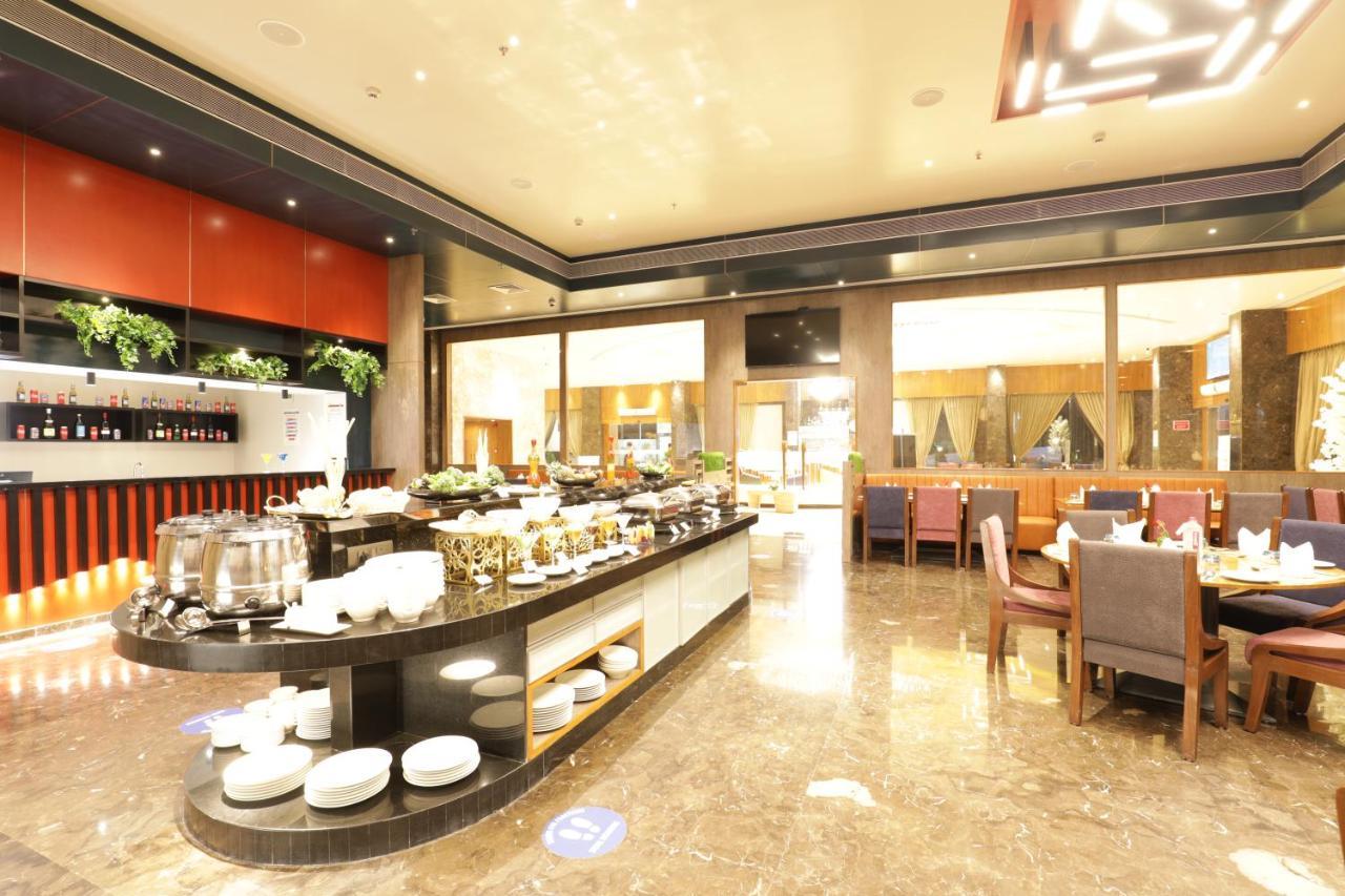 Tara Suns Hotel Vadodara Exterior photo